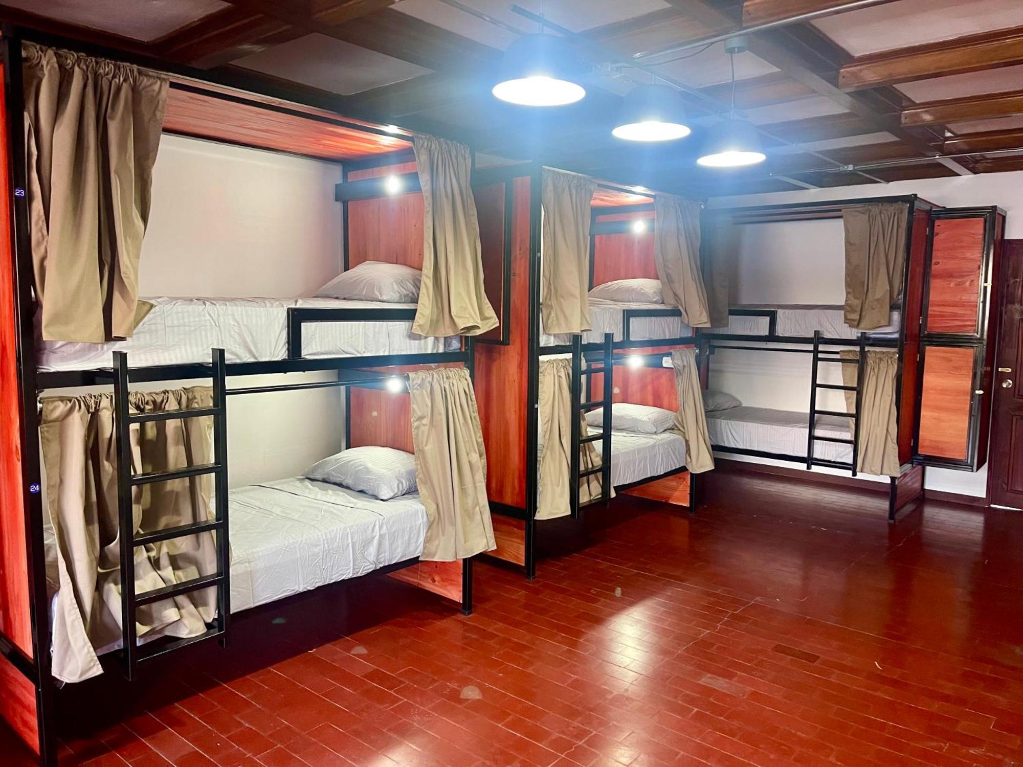 Costa Rica Guesthouse سان هوزيه الغرفة الصورة